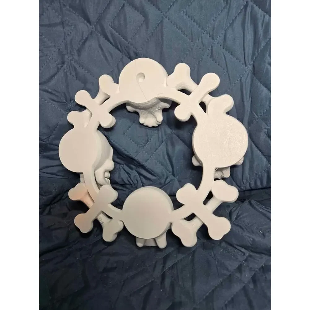 3D Printed Skull and Crossbones Halloween Wreath